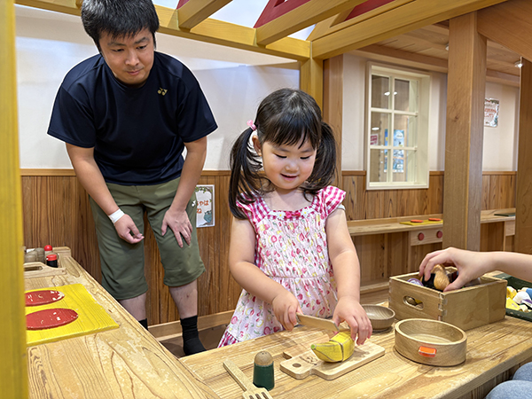 京王あそびの森 HUGHUG〈ハグハグ〉