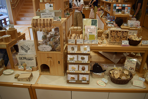 檜原 森のおもちゃ美術館